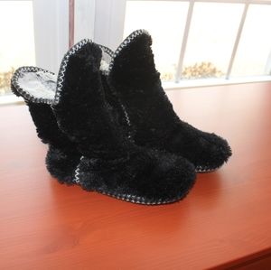 Black Fury Slippers